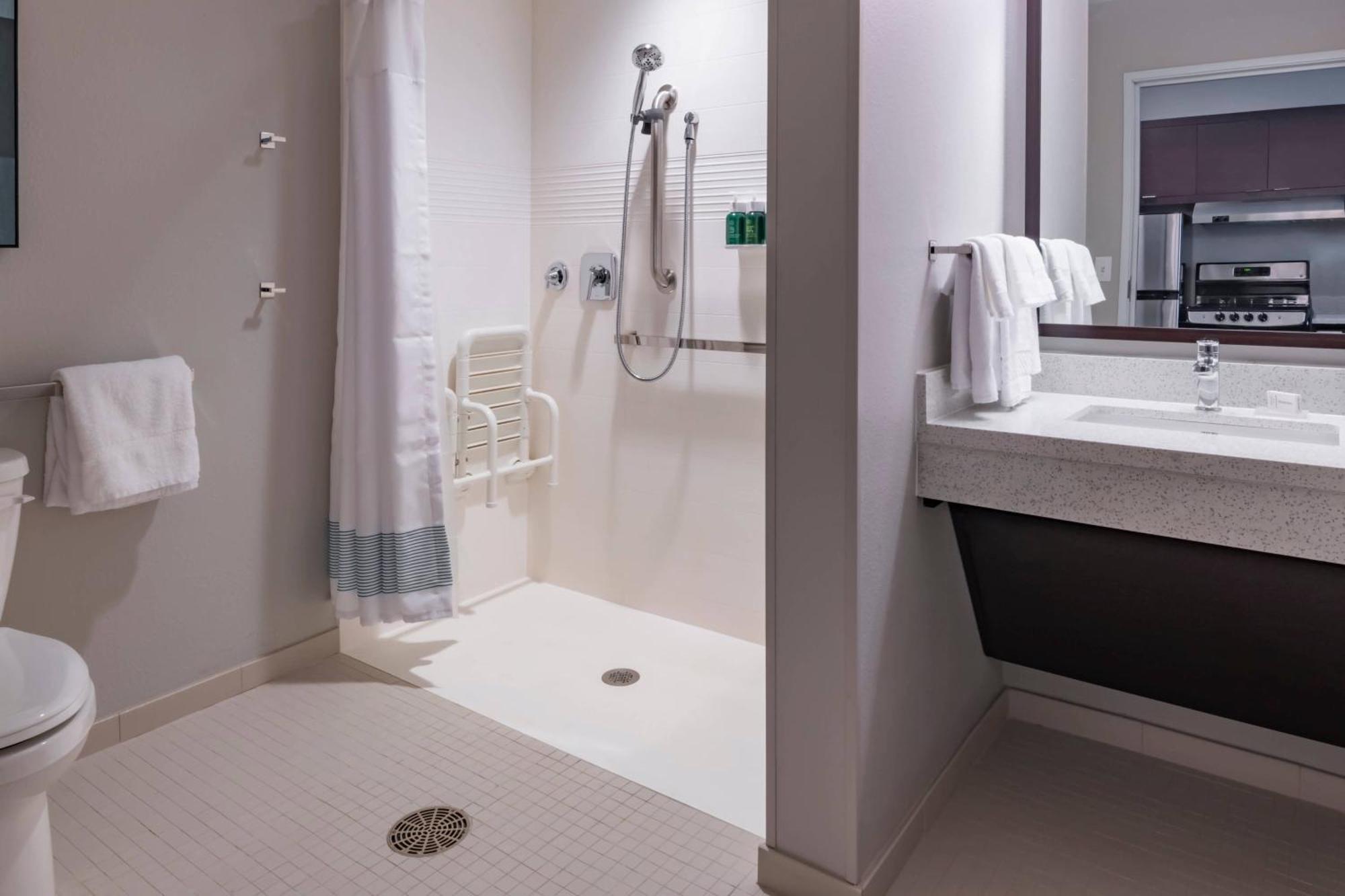 Towneplace Suites By Marriott Левънуърт Екстериор снимка